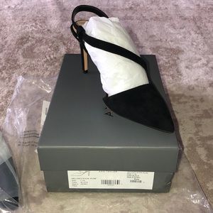 Ann Taylor Delaney Suede Pump